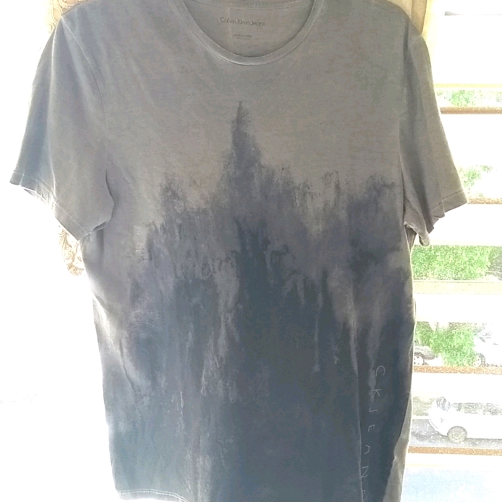 Calvin Klein T shirt